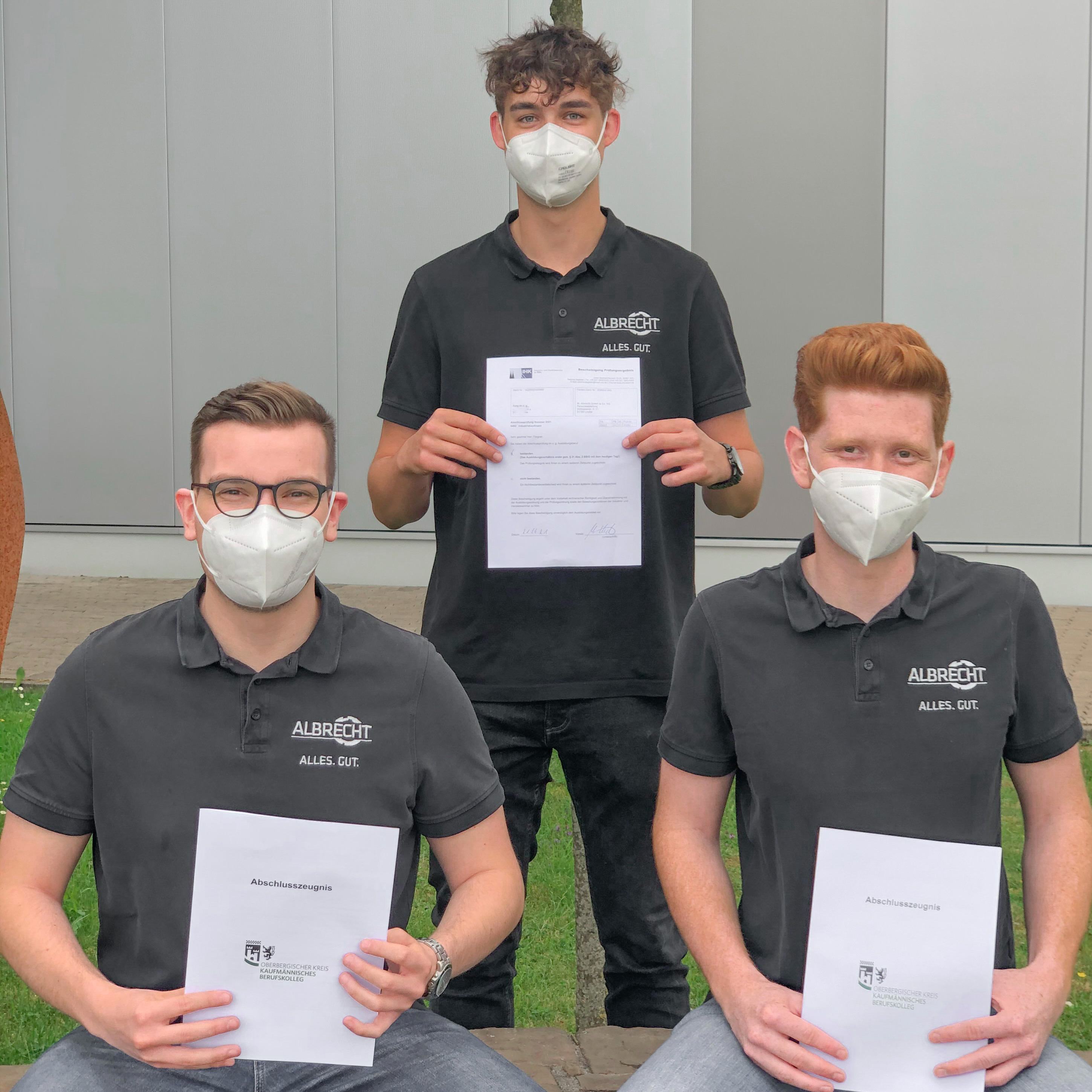 Bestandene Abschlussprüfung als Industriekaufmann Dario, Louis und Norman