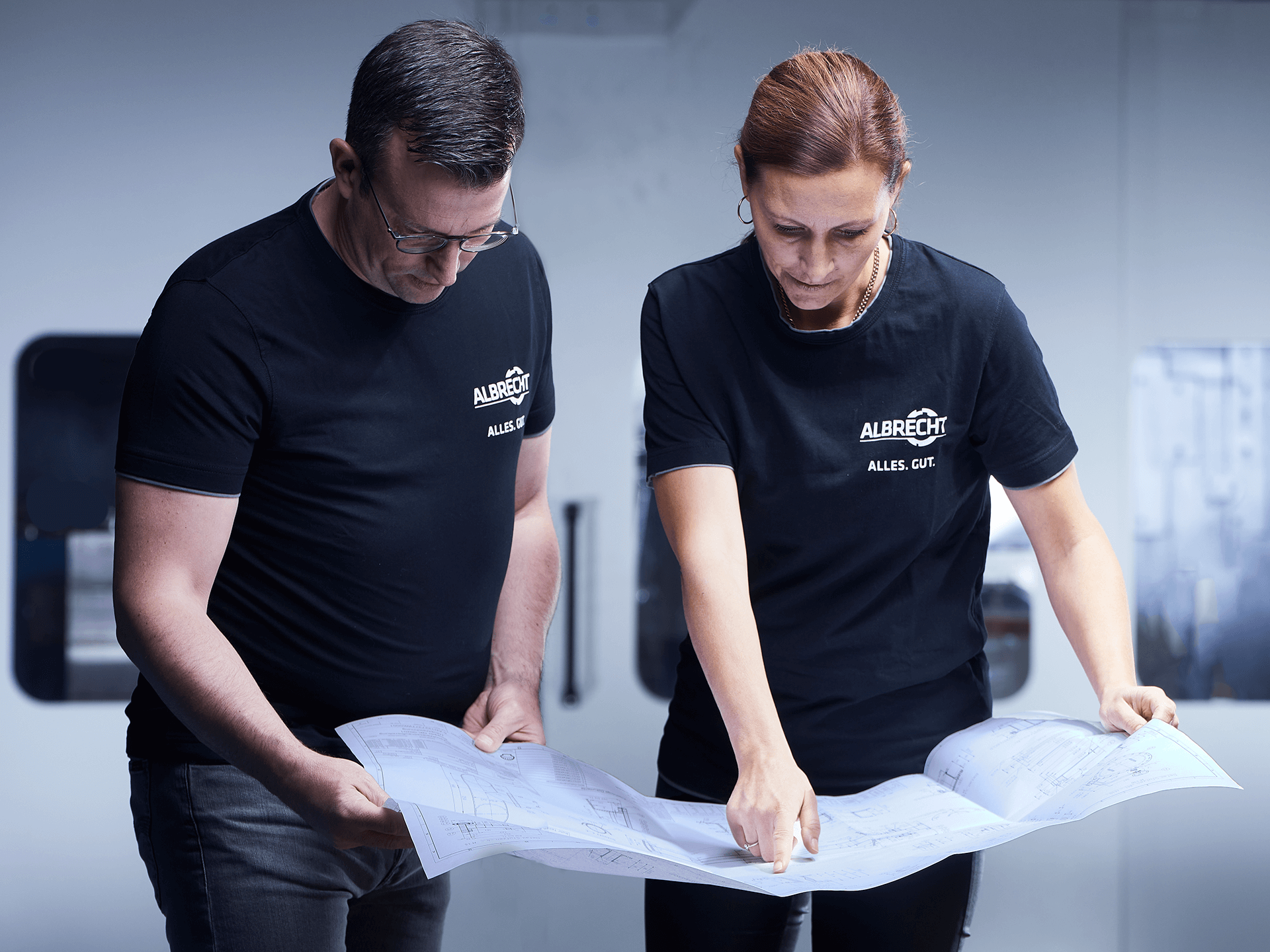 Das Erfolgreiche Geschäftsführungsduo Anne und Dirk Köntje bei der Planung 